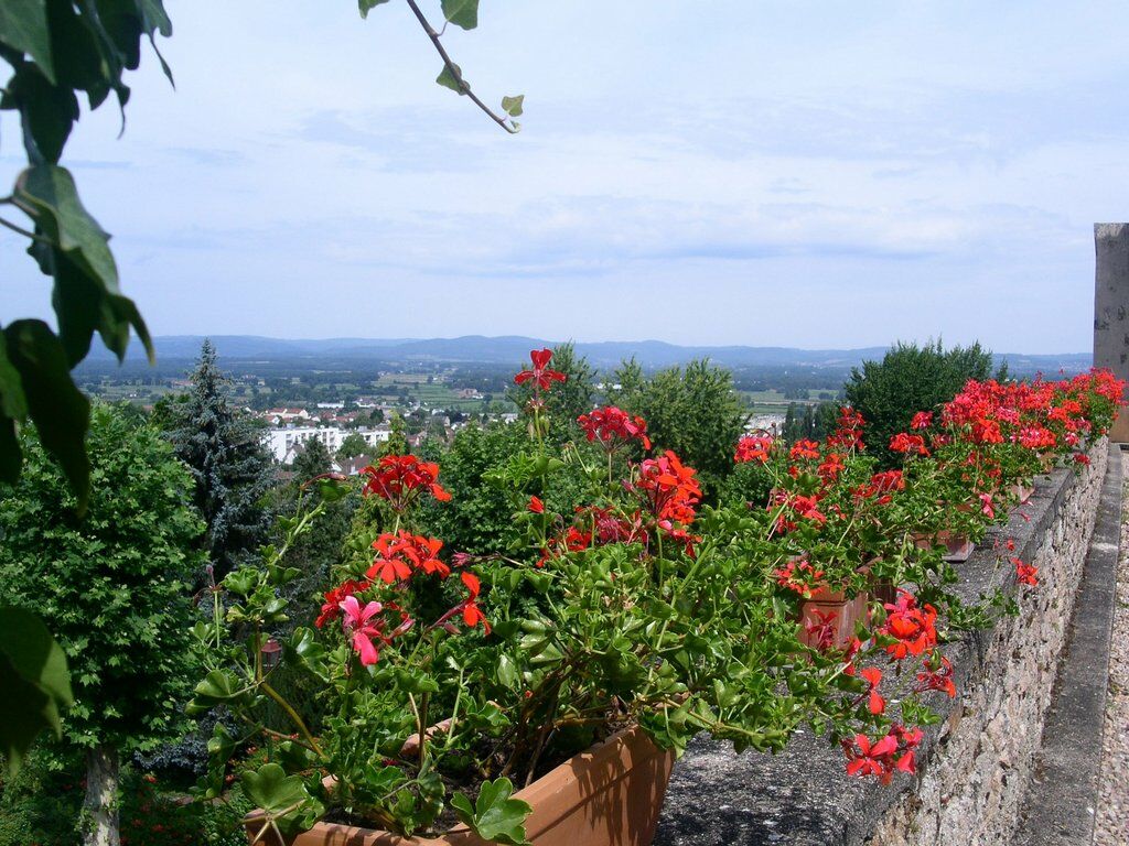 Hotel Les Ursulines Autun Exterior photo